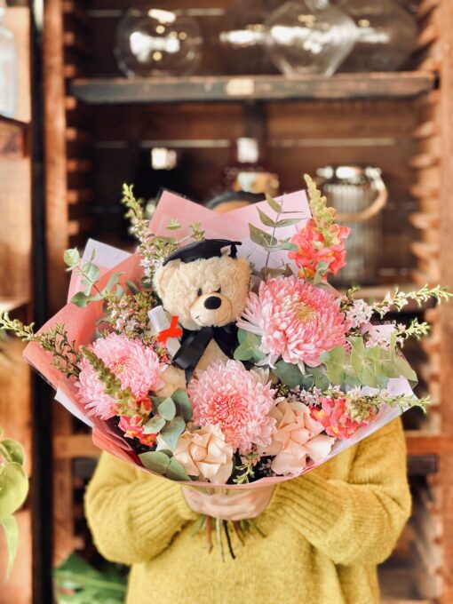 Graduation Bouquet with Stuff Toy